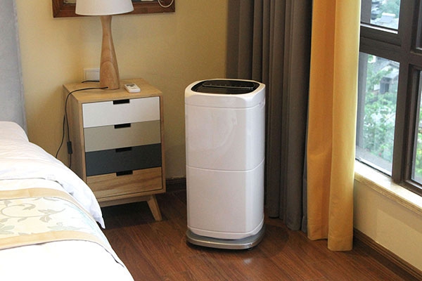 你好,我叫“回南天”,你看這水珠多愛我!