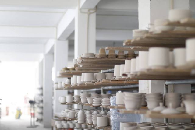 陶瓷胚體烘干,選用高溫烘干除濕機(jī)